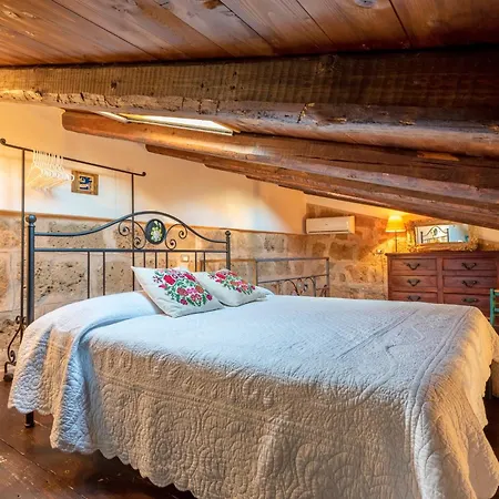Alghero Old Town Gem - Topaz Apartman Alghero